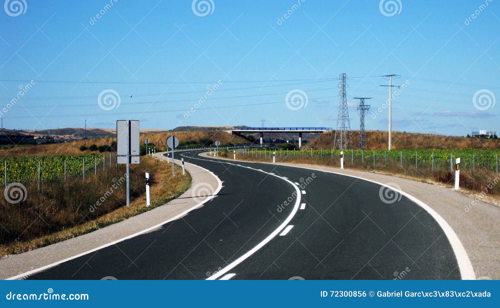 Strade. Fotografato nella provincia di Burgos, la Spagna