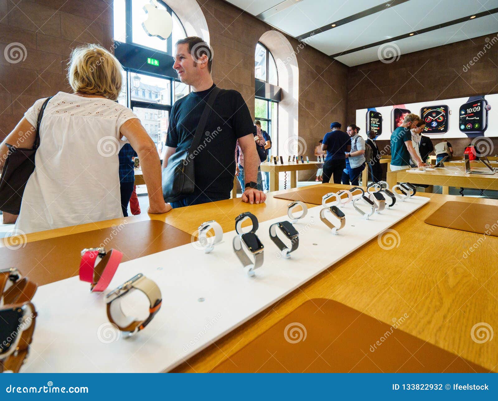 Couple Shopping for Apple Watch Series 4 in Apple Store Editorial Photography - Image display, internet: 133822932