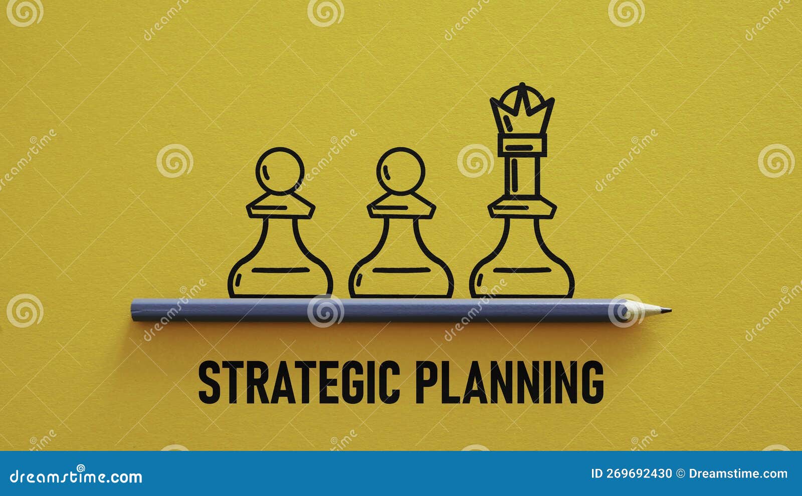 Chess game to development analysis new strategy plan Stock Photo - Alamy