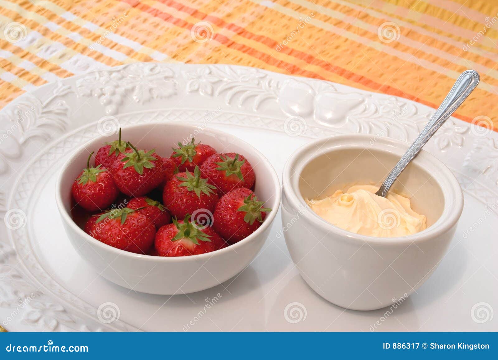 strawberries and clotted cream,
