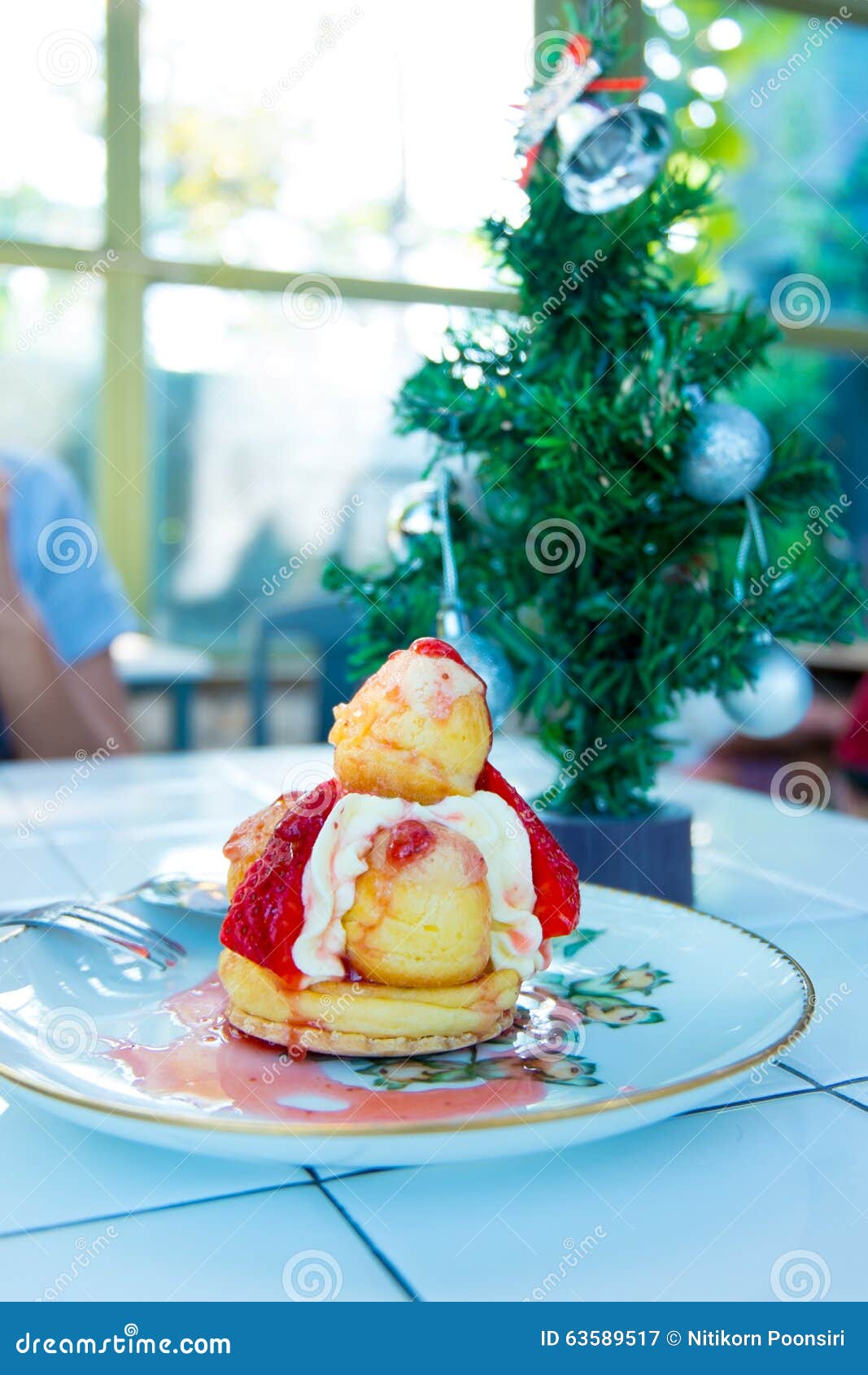 Strawberry cake ball stock image. Image of fresh, bread 63589517