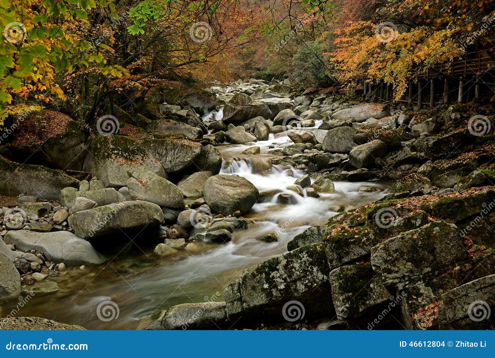 a stream in guangwu moutain in autumn