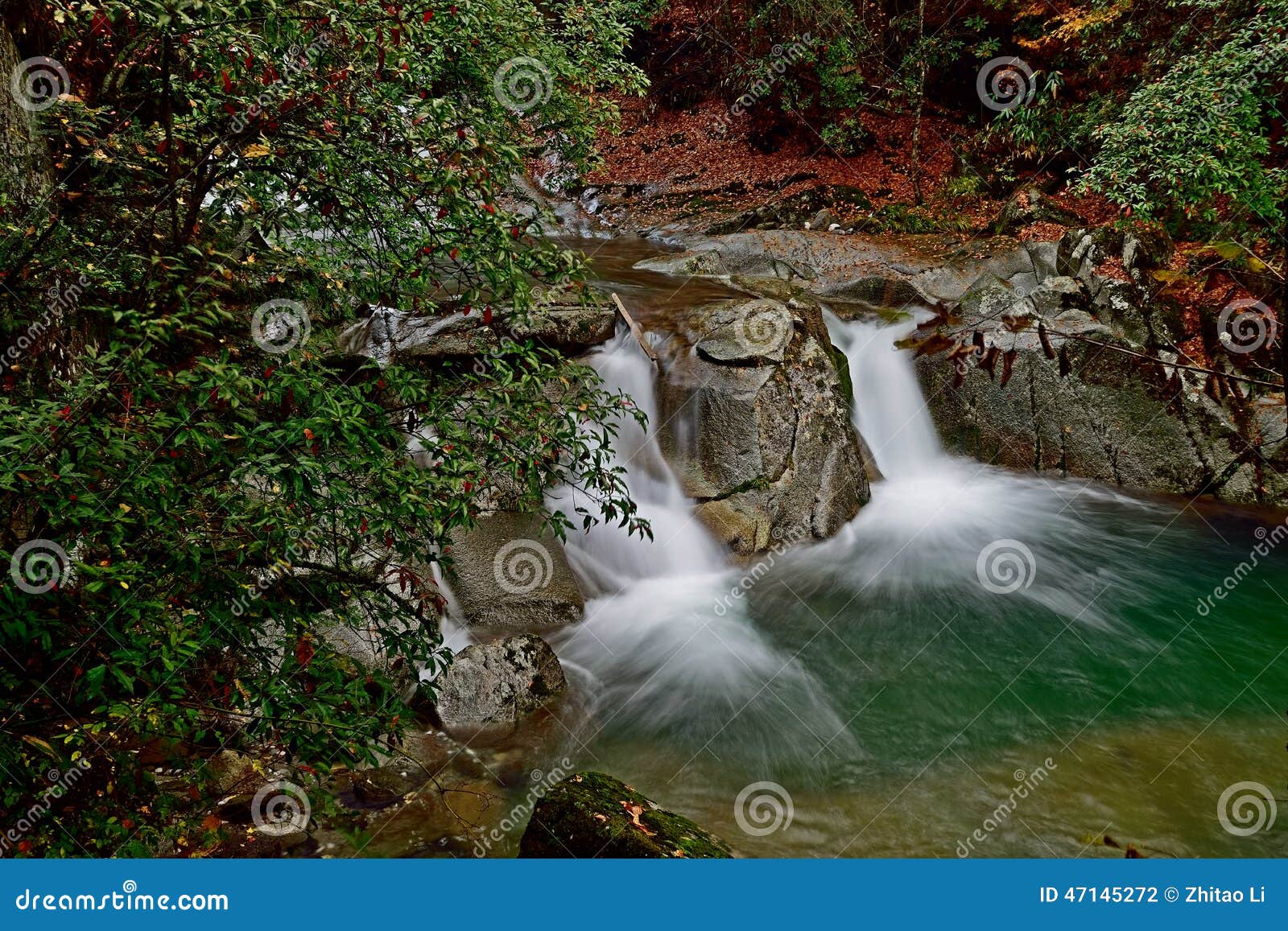 a stream in guangwu moutain in autumn