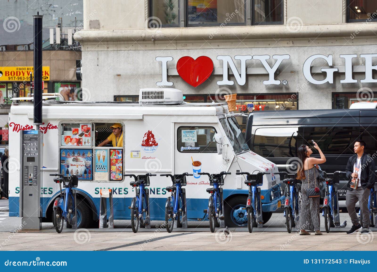 Street Food Cart in Manhattan Editorial Stock Photo - Image of city