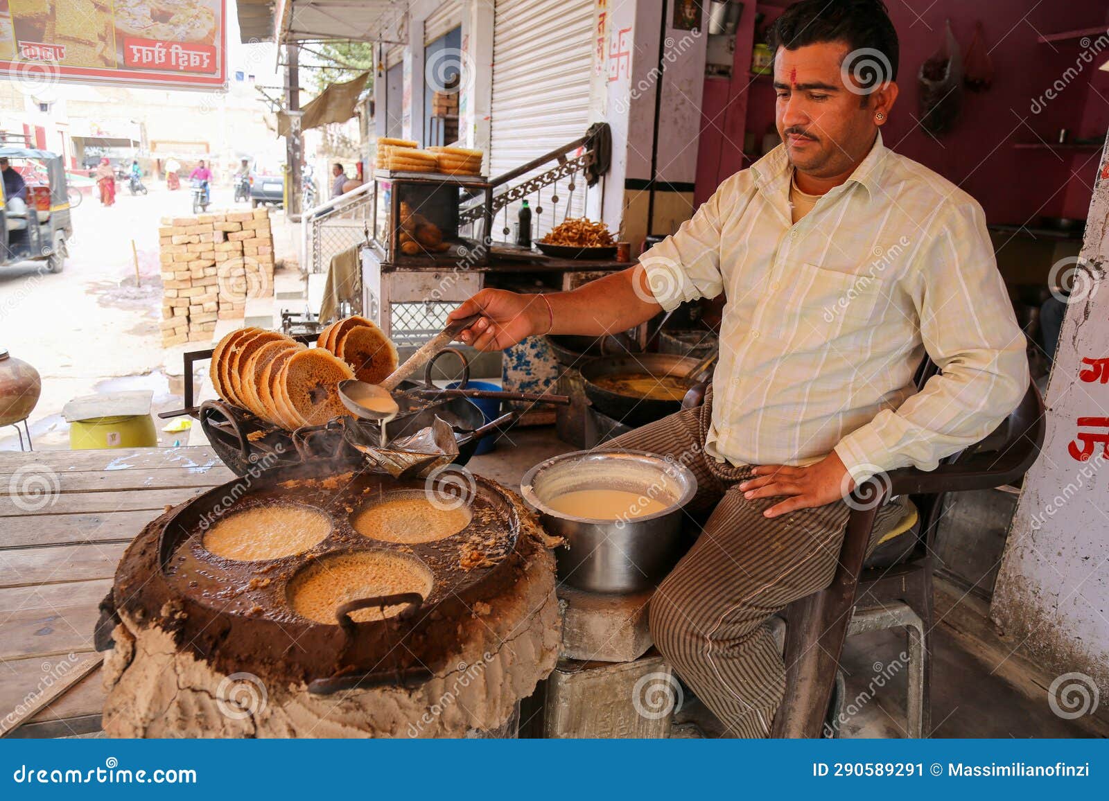 Street food in India editorial photo. Image of culture - 290589291
