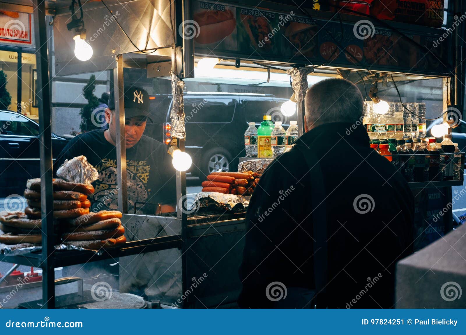 Street Food in New York City. Editorial Photo - Image of back, ballon