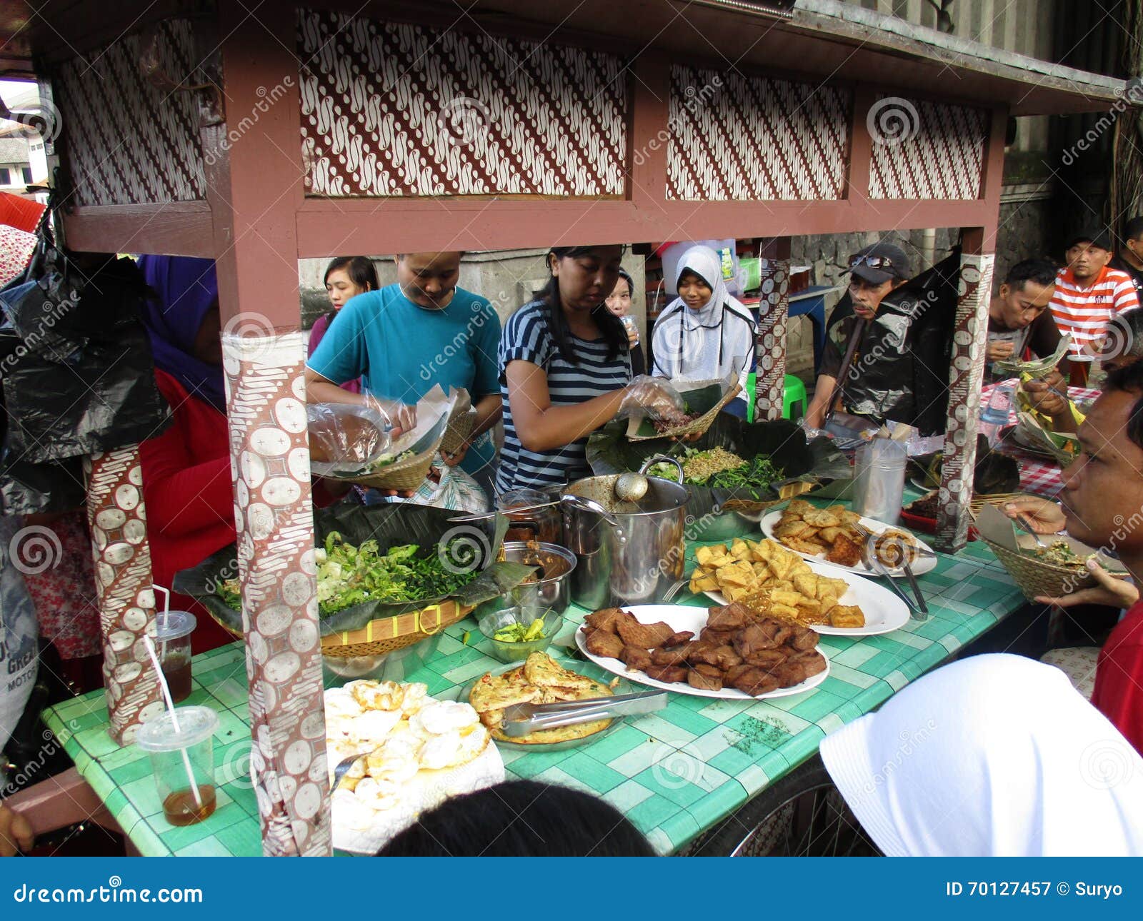 Street food editorial photography. Image of vendors, marketplace - 70127457