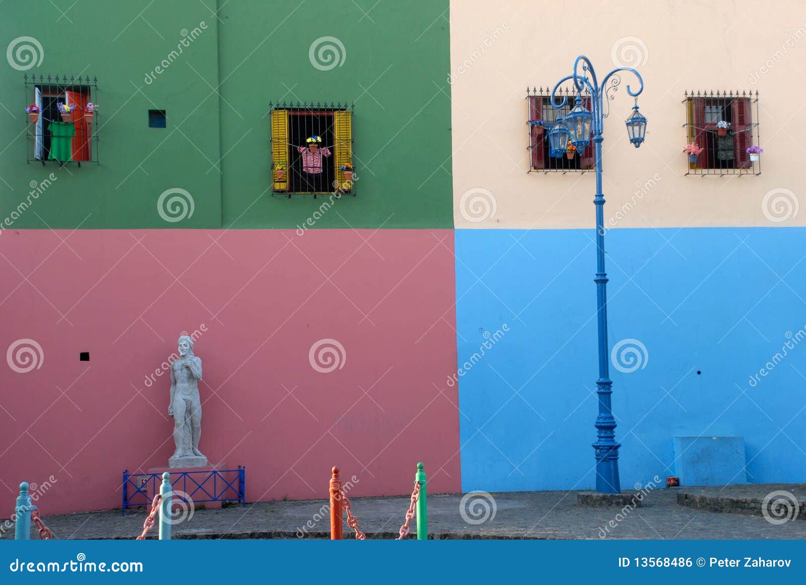 street la boca - caminito, buenos aires.