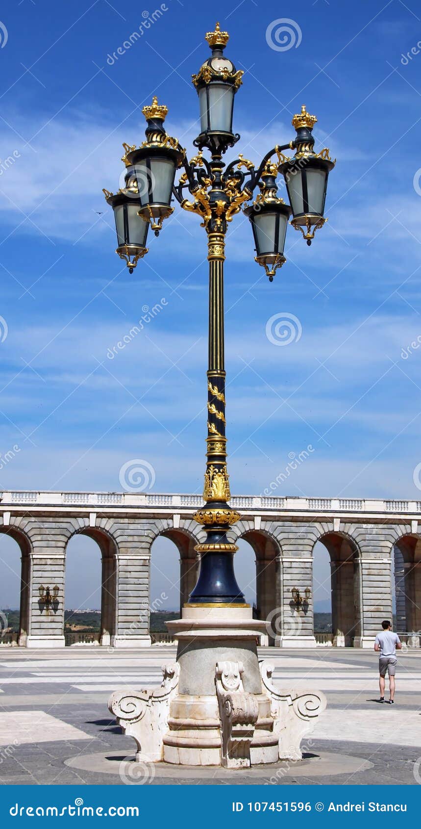 Street Lamp editorial photo. Image of lamp, spain, illumination - 107451596