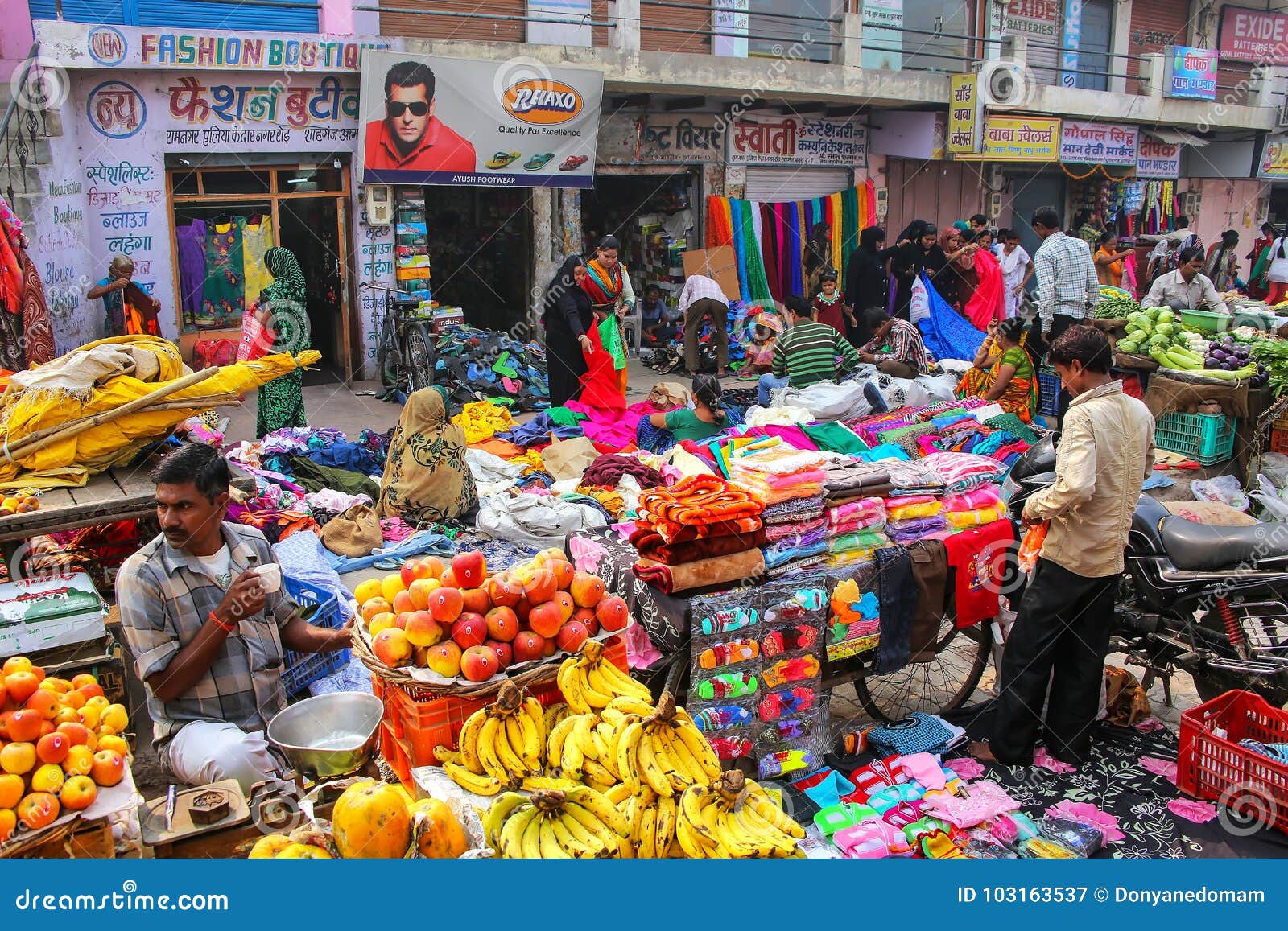 tourist market agra