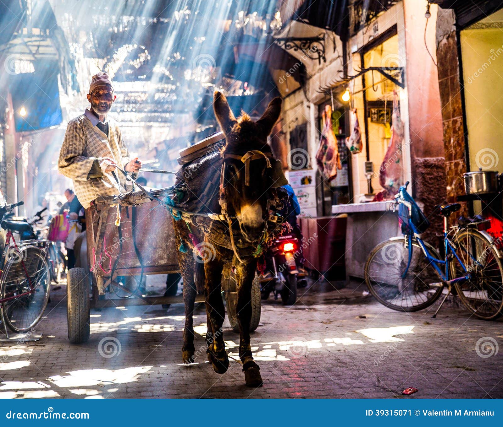 Street in Marrakech editorial photo. Image of africa - 39315071