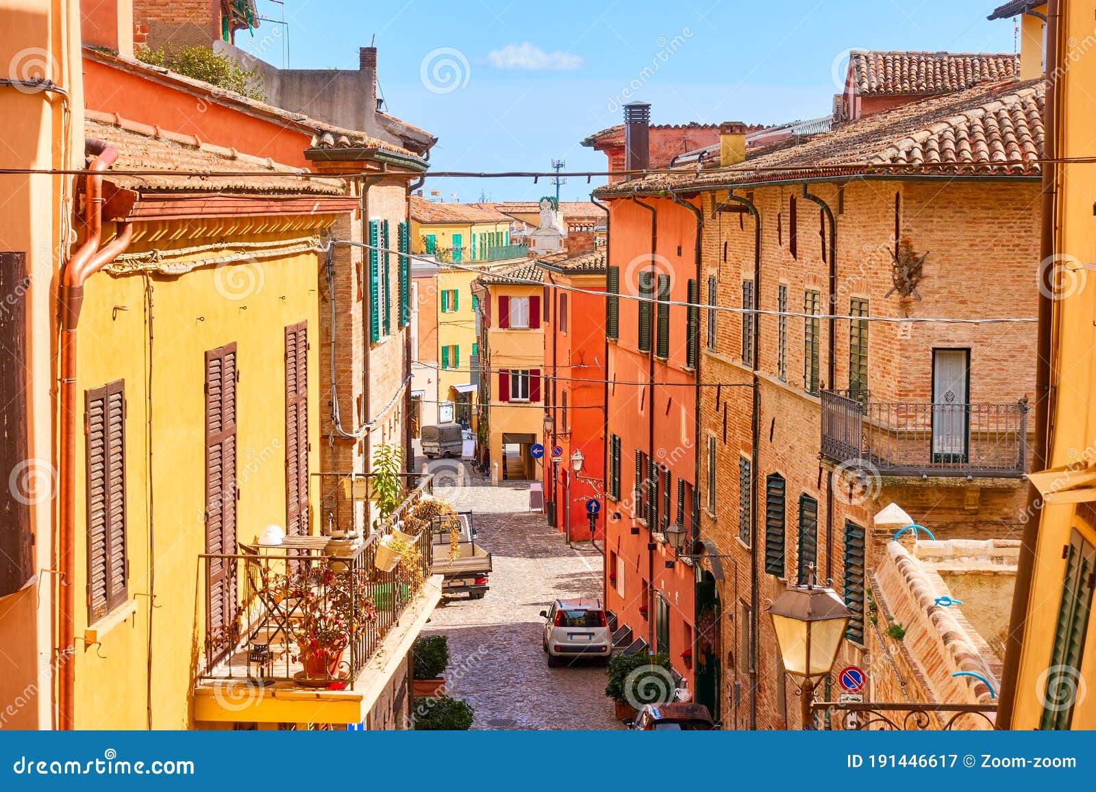 street in santarcangelo di romagna