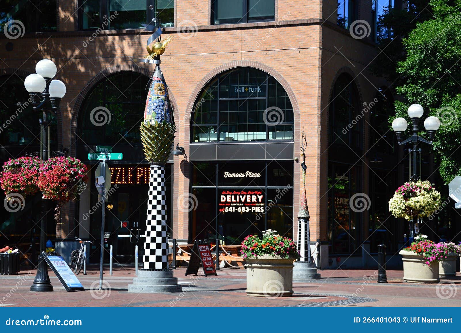 Street Scene in Downtown Eugene, Oregon Editorial Stock Photo Image