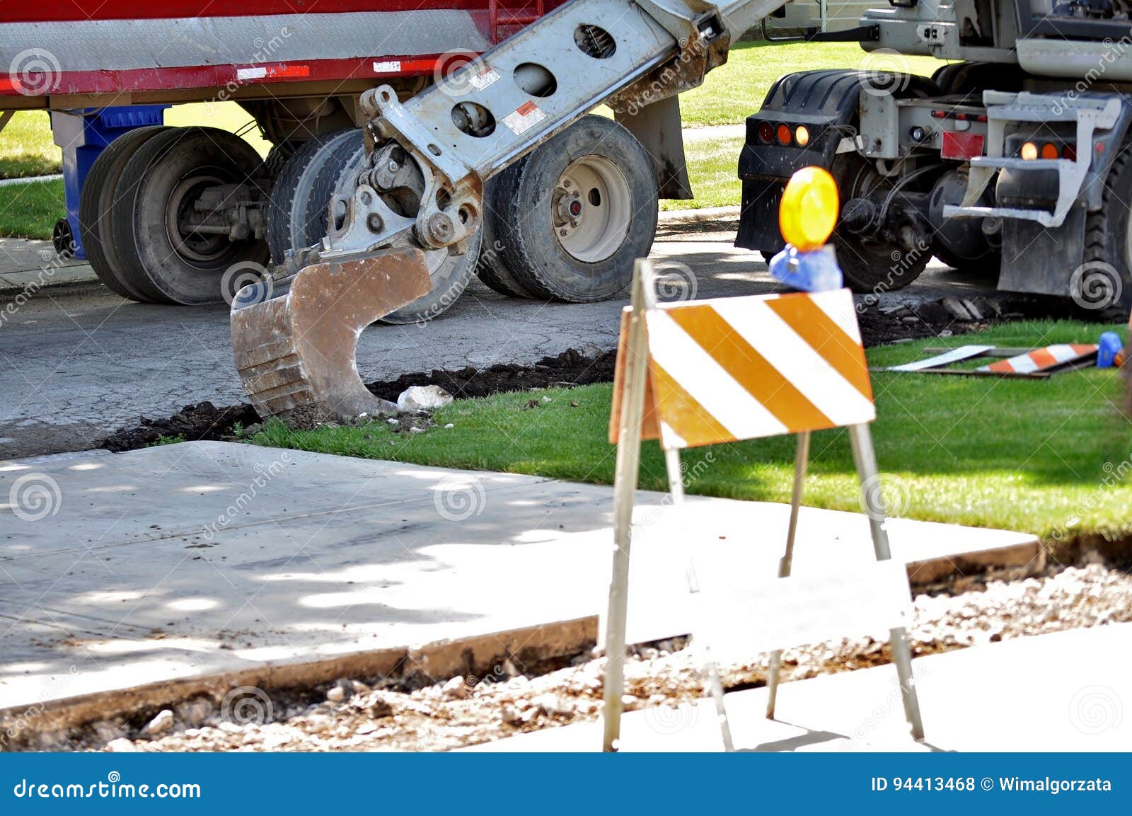 street and sidewalk construction in mount prospect il, usa.