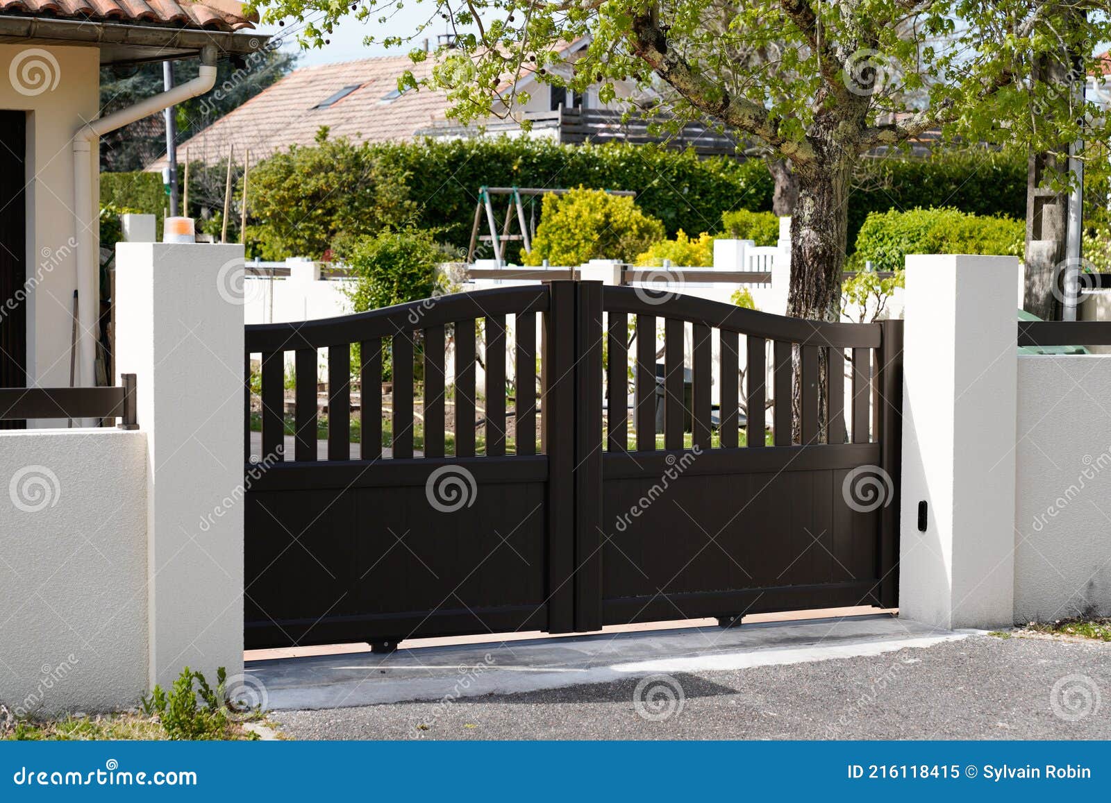 Street Suburb Portal Home Brown Dark Metal Aluminum House Gate ...