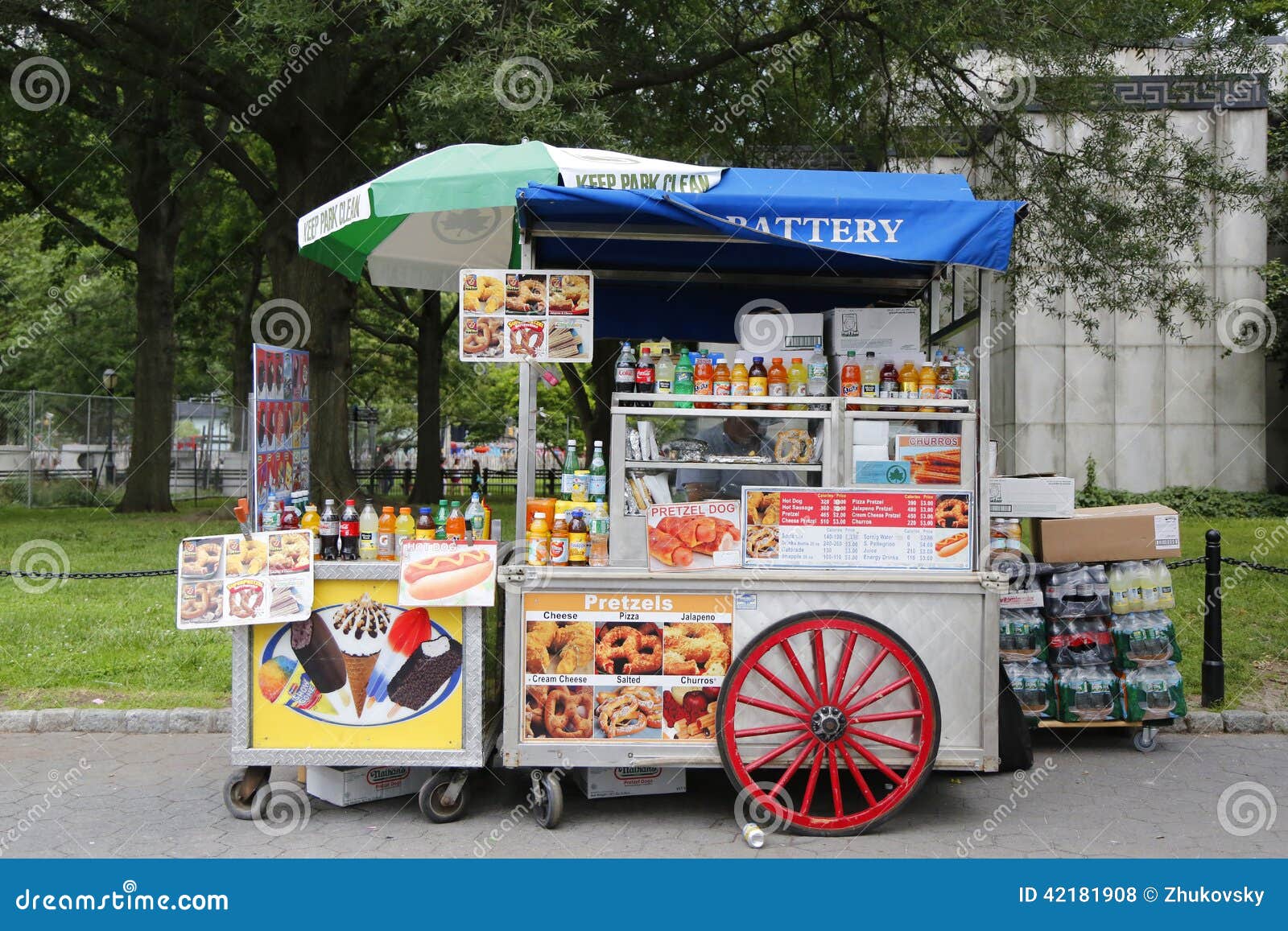 Street Vendor Cart In Manhattan Editorial Stock Photo  Image of pretzel, park: 42181908