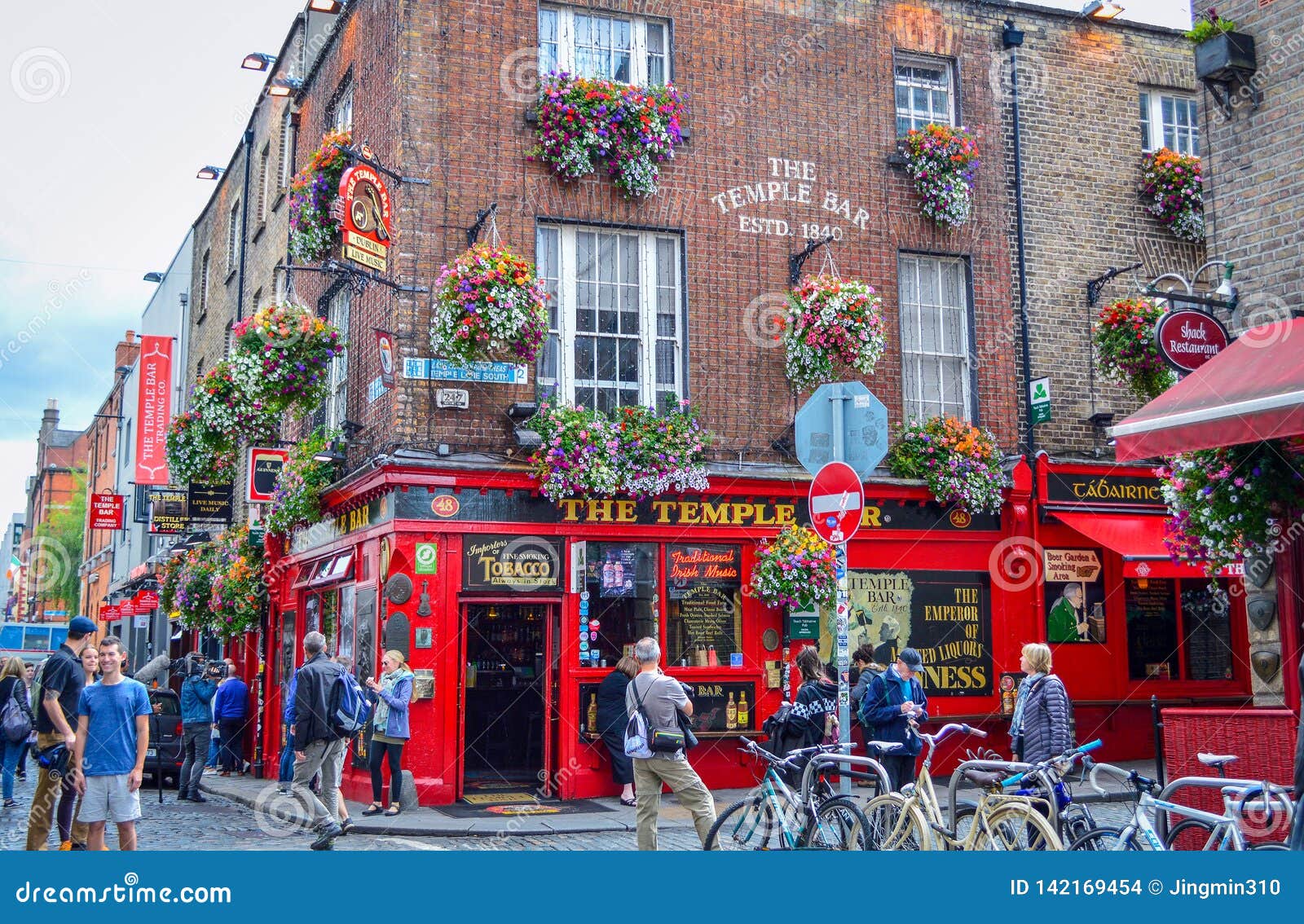 Street View Of Temple Bar Famous Historical Pub In Dublin Ireland street-view-of-temple-bar-famous-historical-pub-in-dublin-ireland