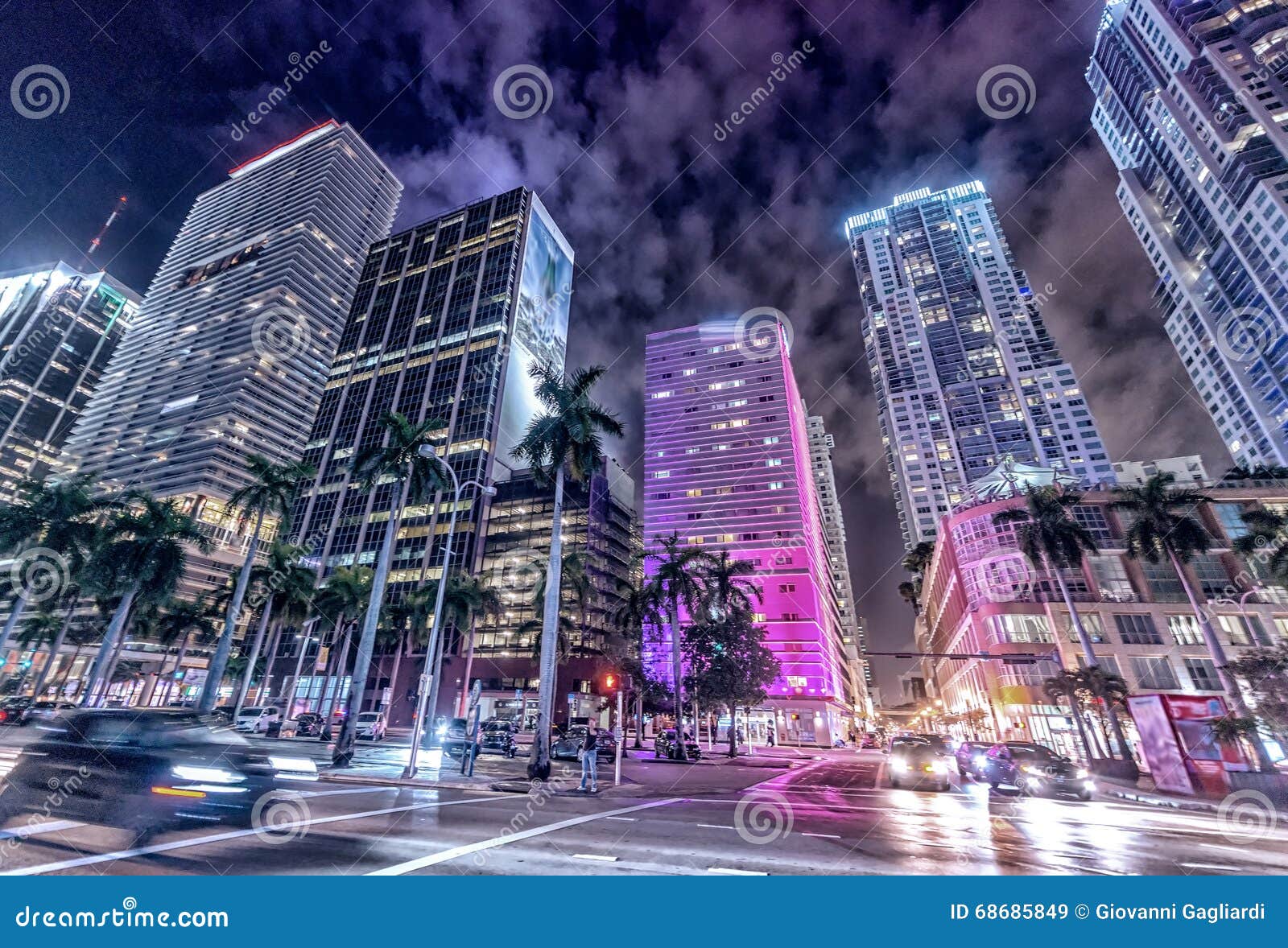 streets and buildings of downtown miami at night