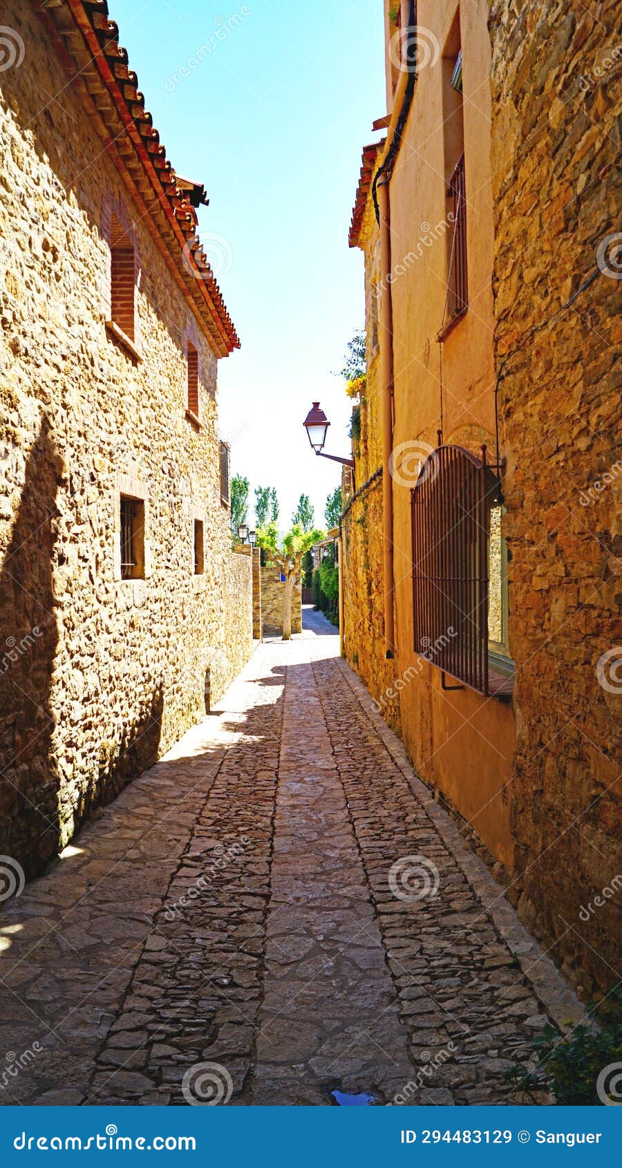 streets and buildings of peratallada, municipality of forallac, bajo ampurdÃ¡n