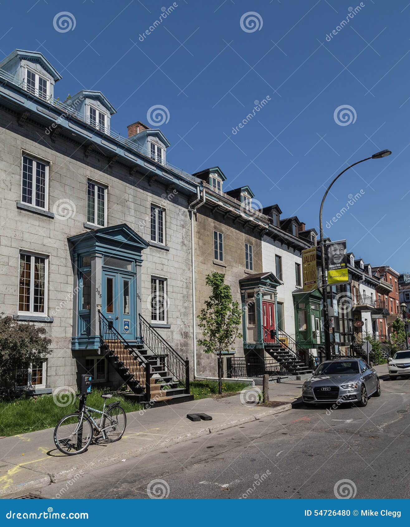 Streets in Montreal editorial image. Image of path, east - 54726480