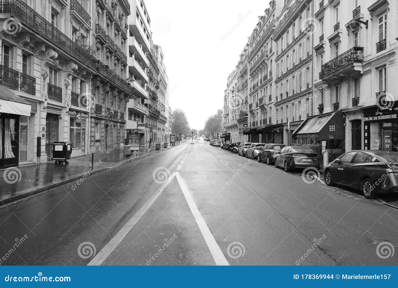 129 Empty Paris City Streets Photos Free Royalty Free Stock Photos From Dreamstime