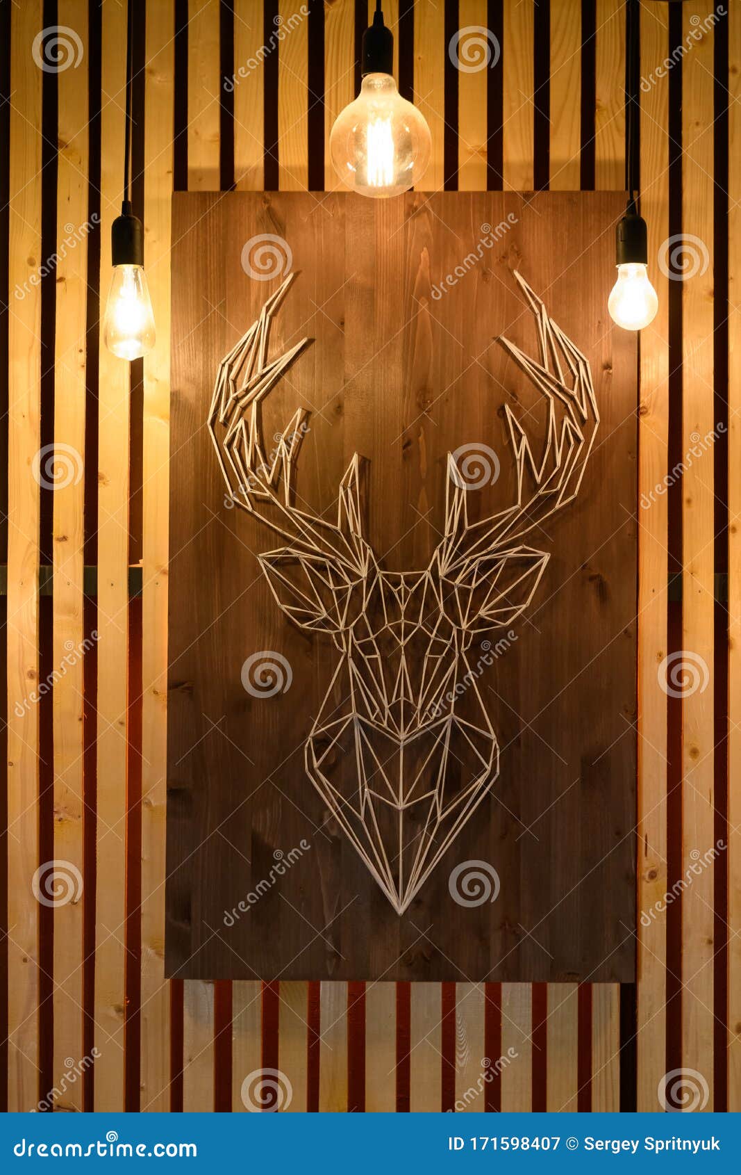 String Art. Handmade Boards. Image Of A Deer Head Made Of Thread And Nails  Stock Image - Image Of Panel, Table: 171598407