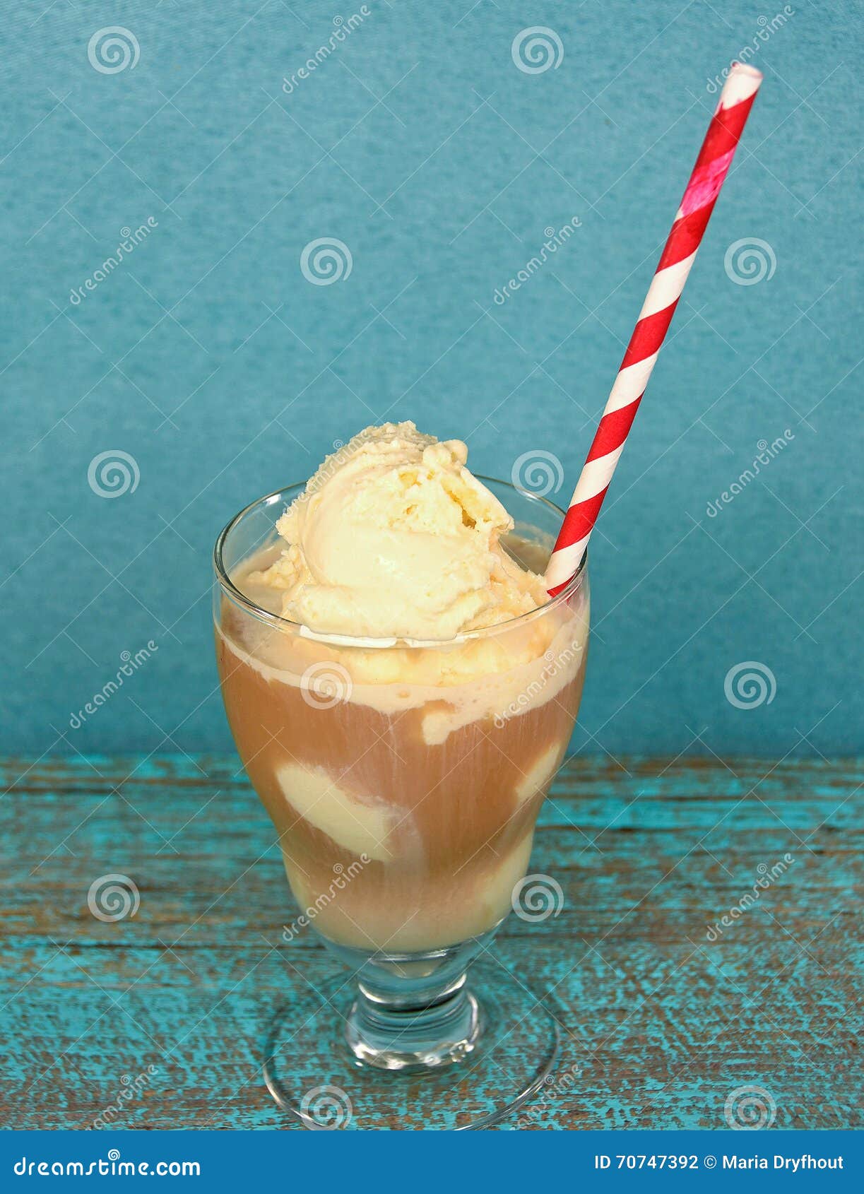 Striped Straw in Root Beer Float Stock Photo Image of smudge, sweet 70747392