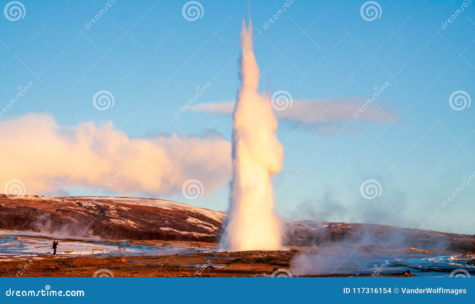 strokkur geyser erupting iceland winter