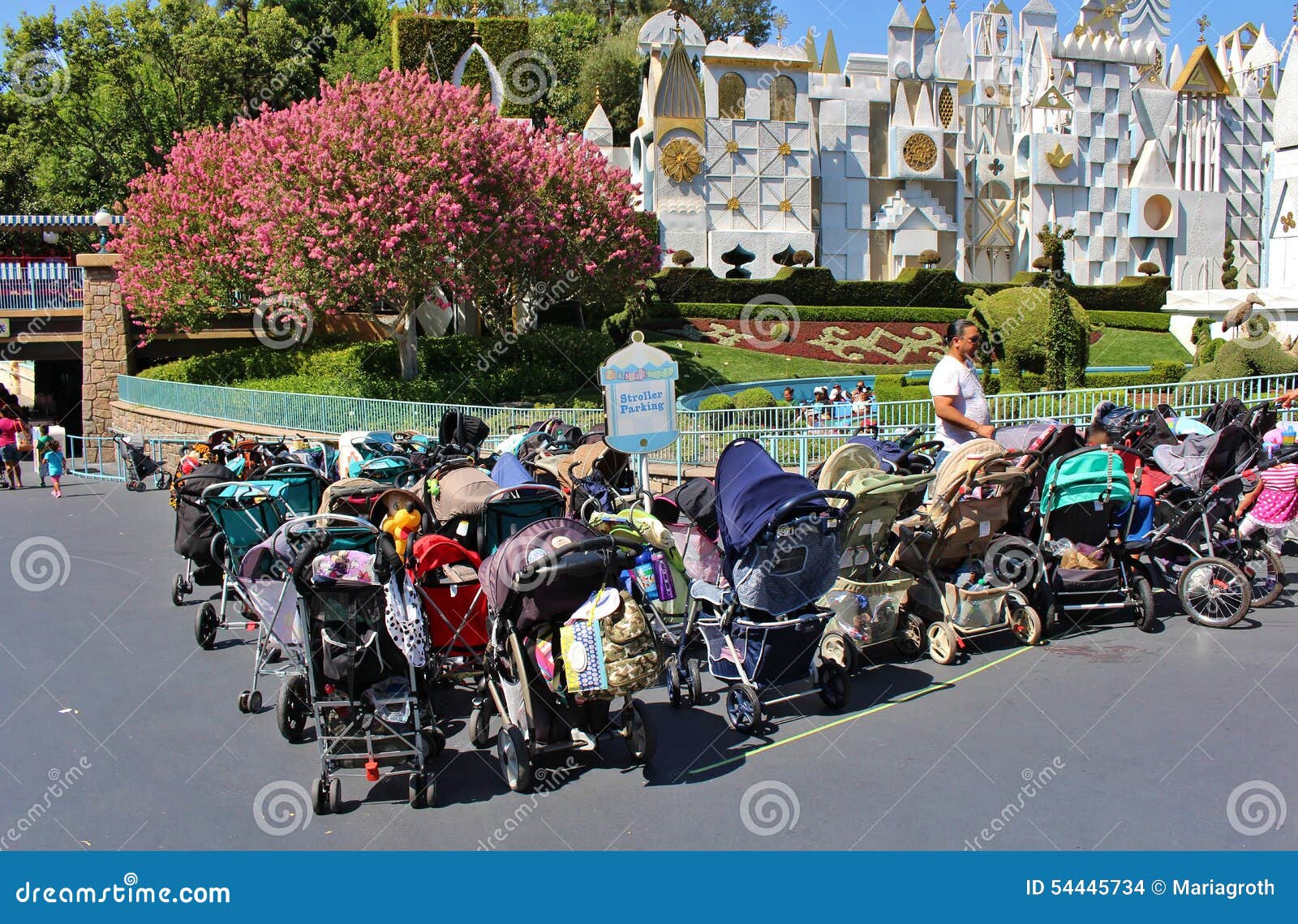 stroller parking disneyland