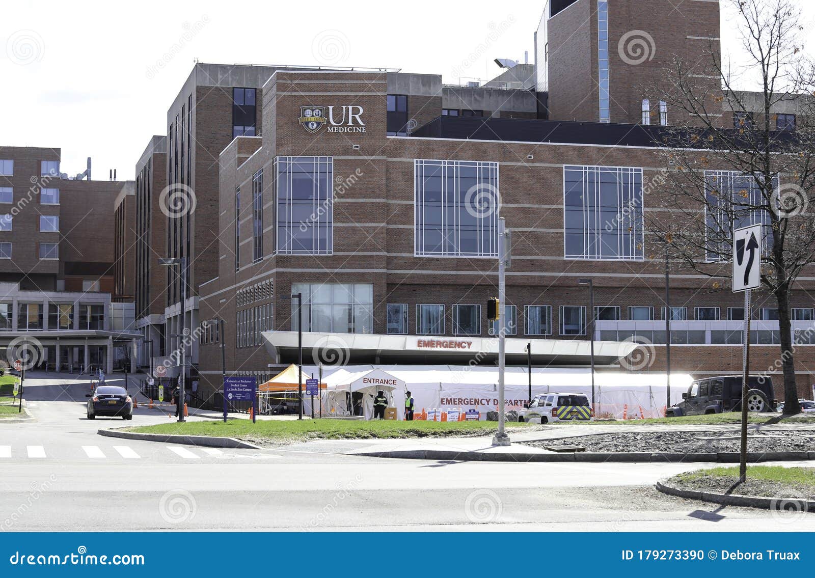 Rochester, New York / USA April 1, 2020 View Of The Emergency Room Entrance At The University Of