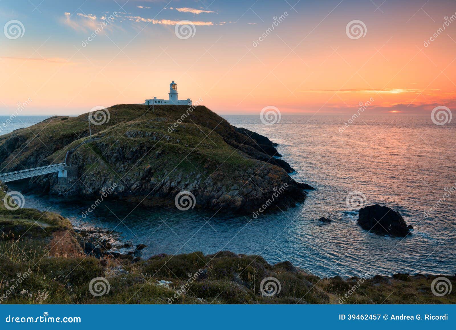 strumble head lighthouse, wales