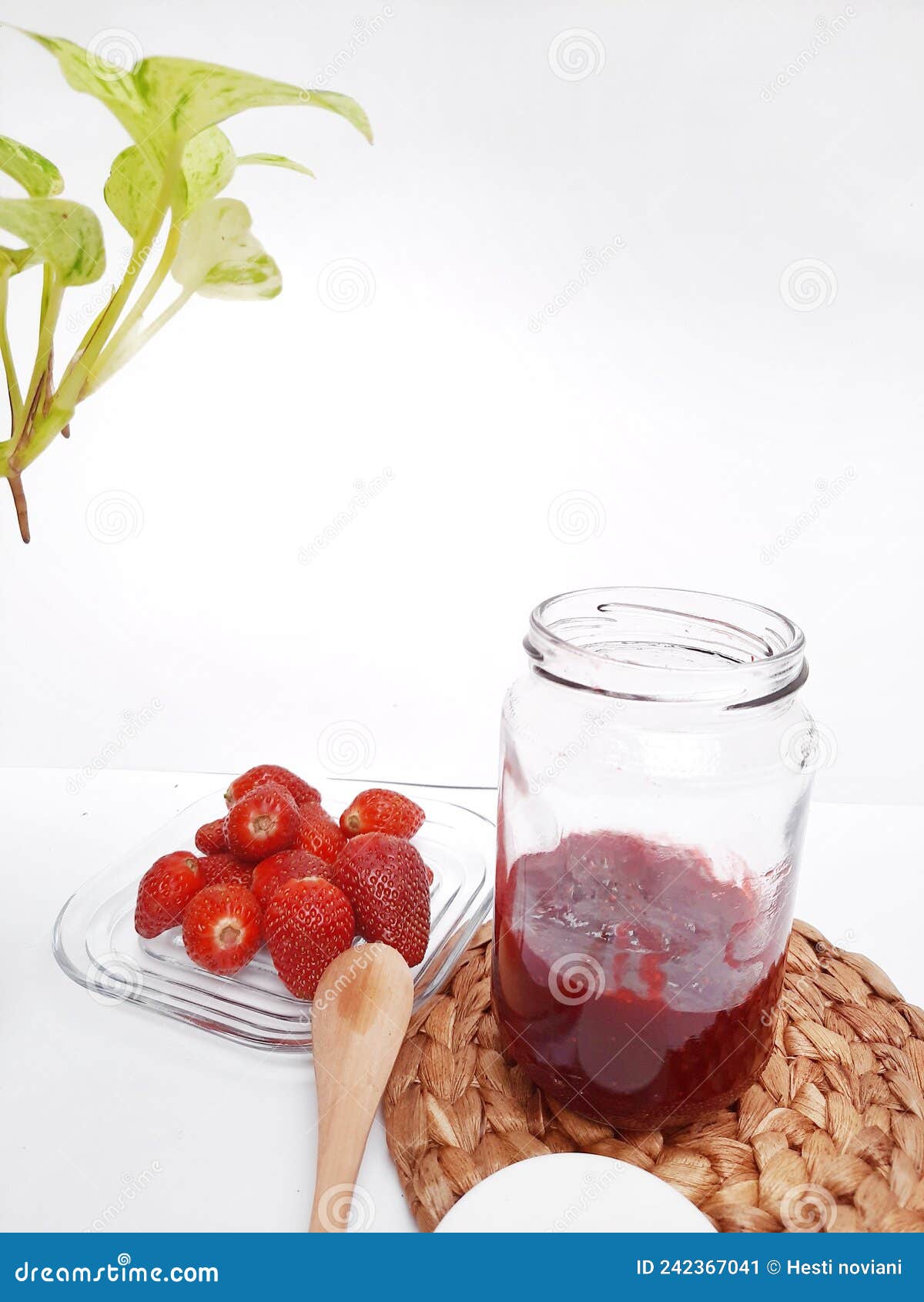 strwaberry jam homemade