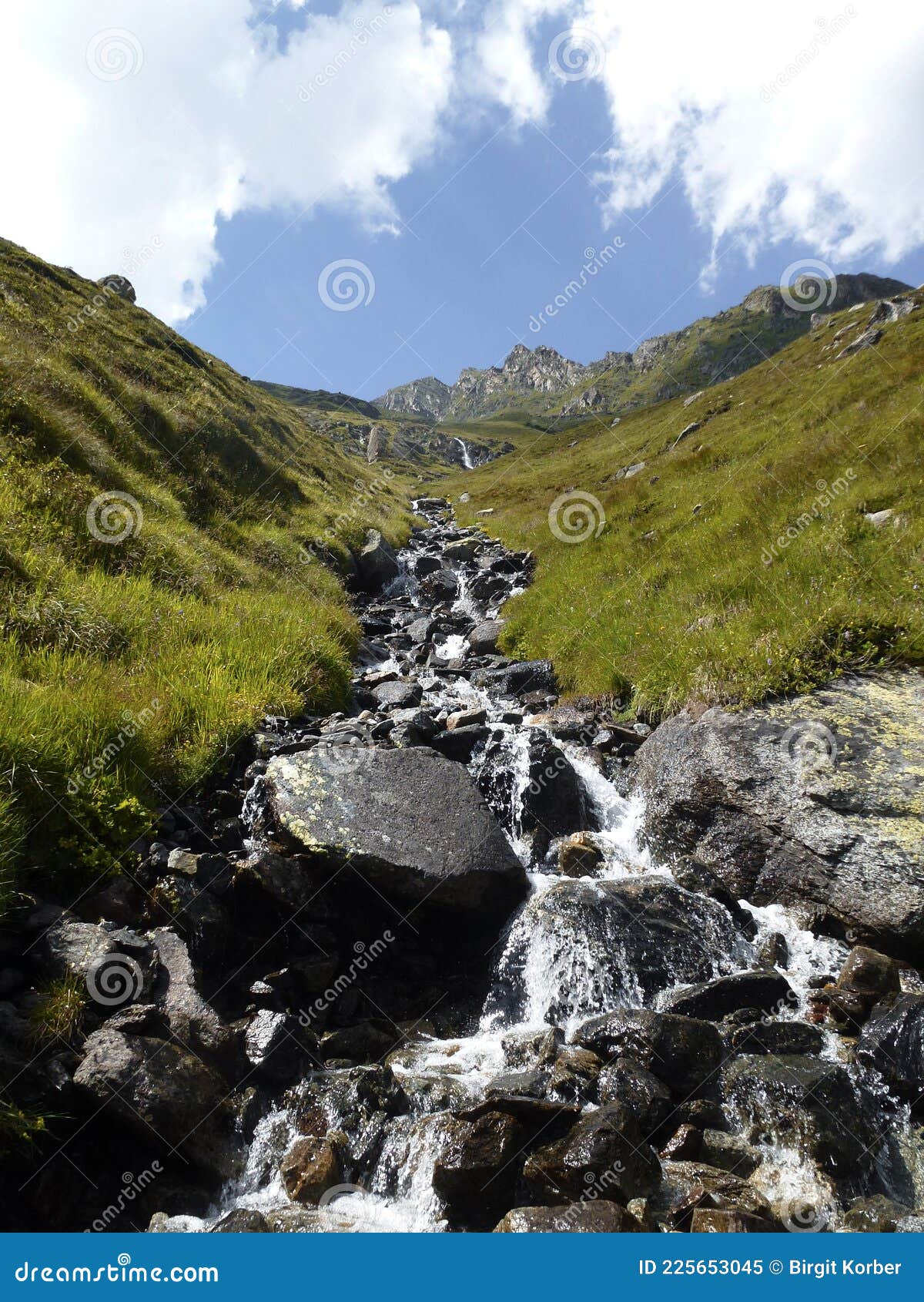 stubai high-altitude hiking trail, lap 2 in tyrol, austria