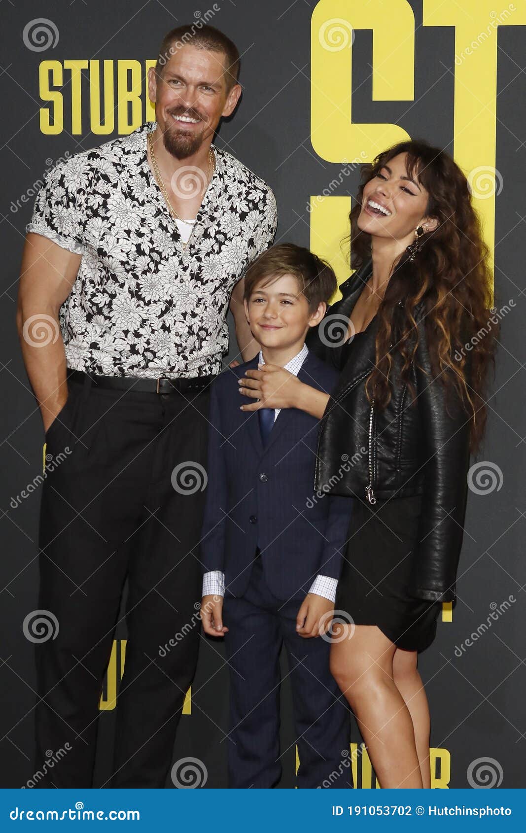 Steve Howey, Sarah Shahi, Violet Howey, William Howey & Knox Howey