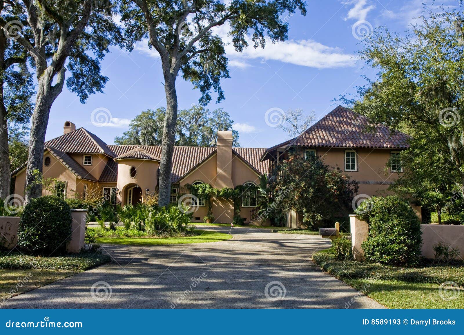 Stucco Mansion with Tile Roof Stock Image Image of driveway, estate