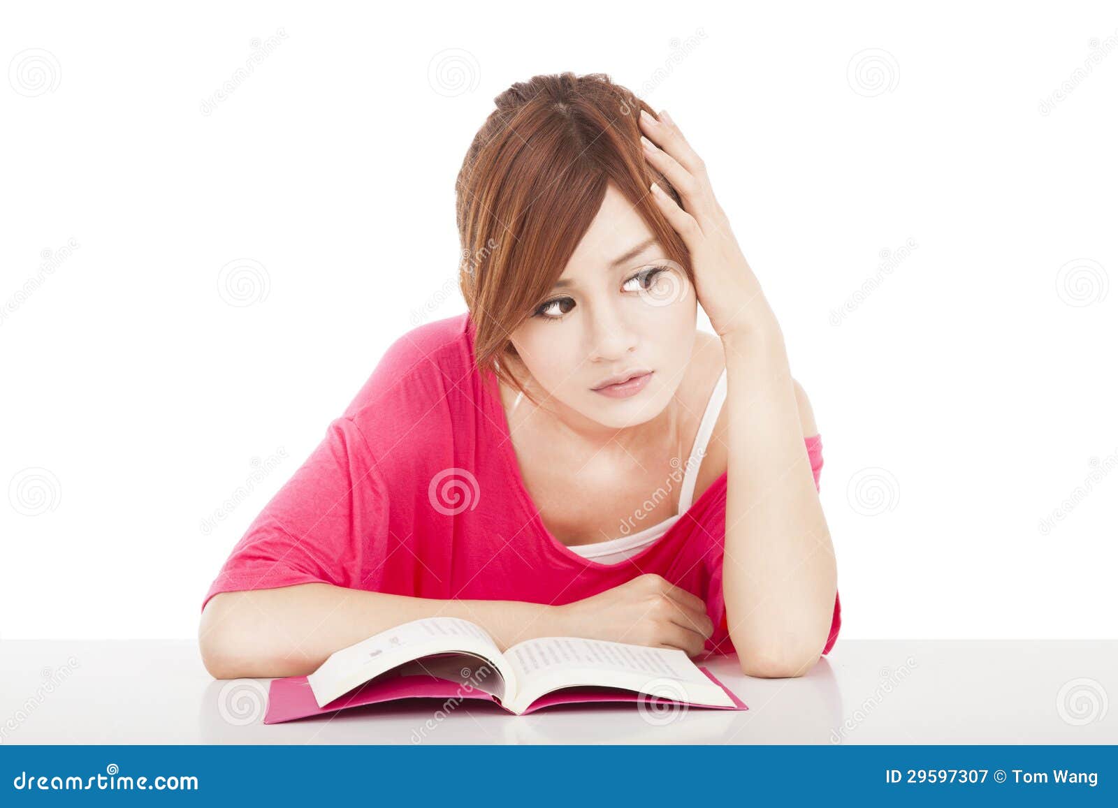 student do not concentrate and thinking