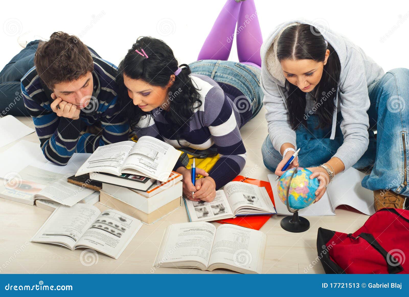 students studying together 17721513
