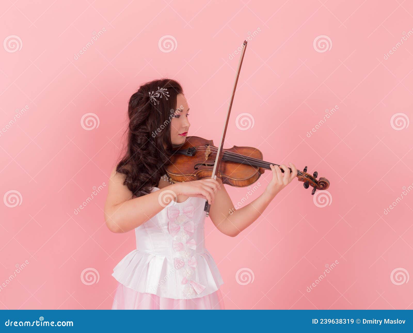 Studio Portrait of a Violinist Stock Image Image of color, musician