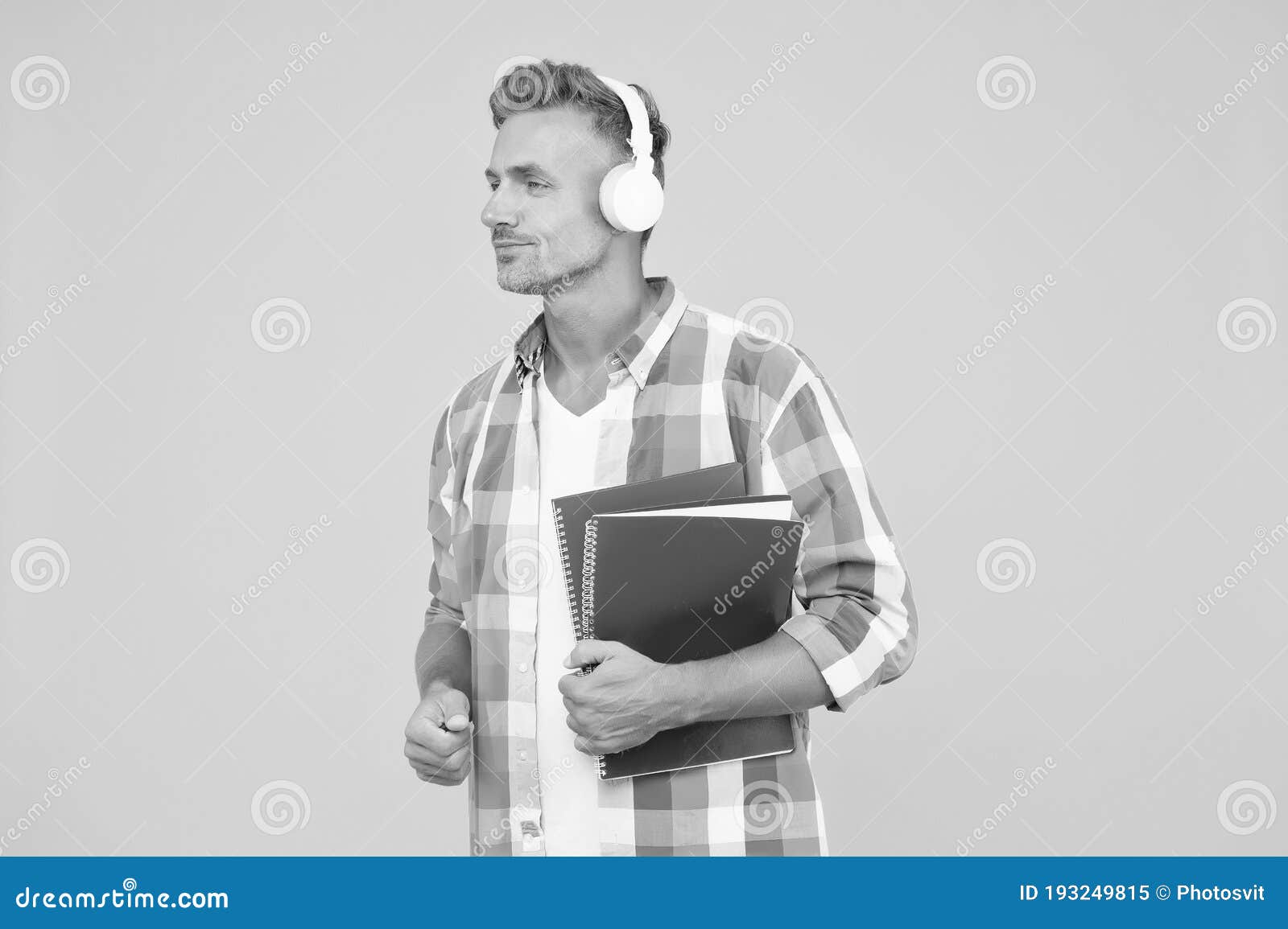 study languages. free courses. audio courses. learning english. modern technology. audio book concept. worldwide