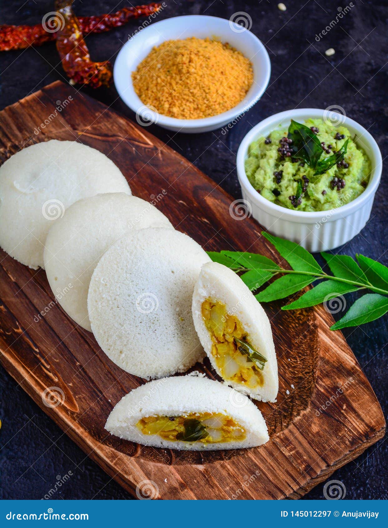 Kanjivaram Idli With Coconut Chutney Stock Image
