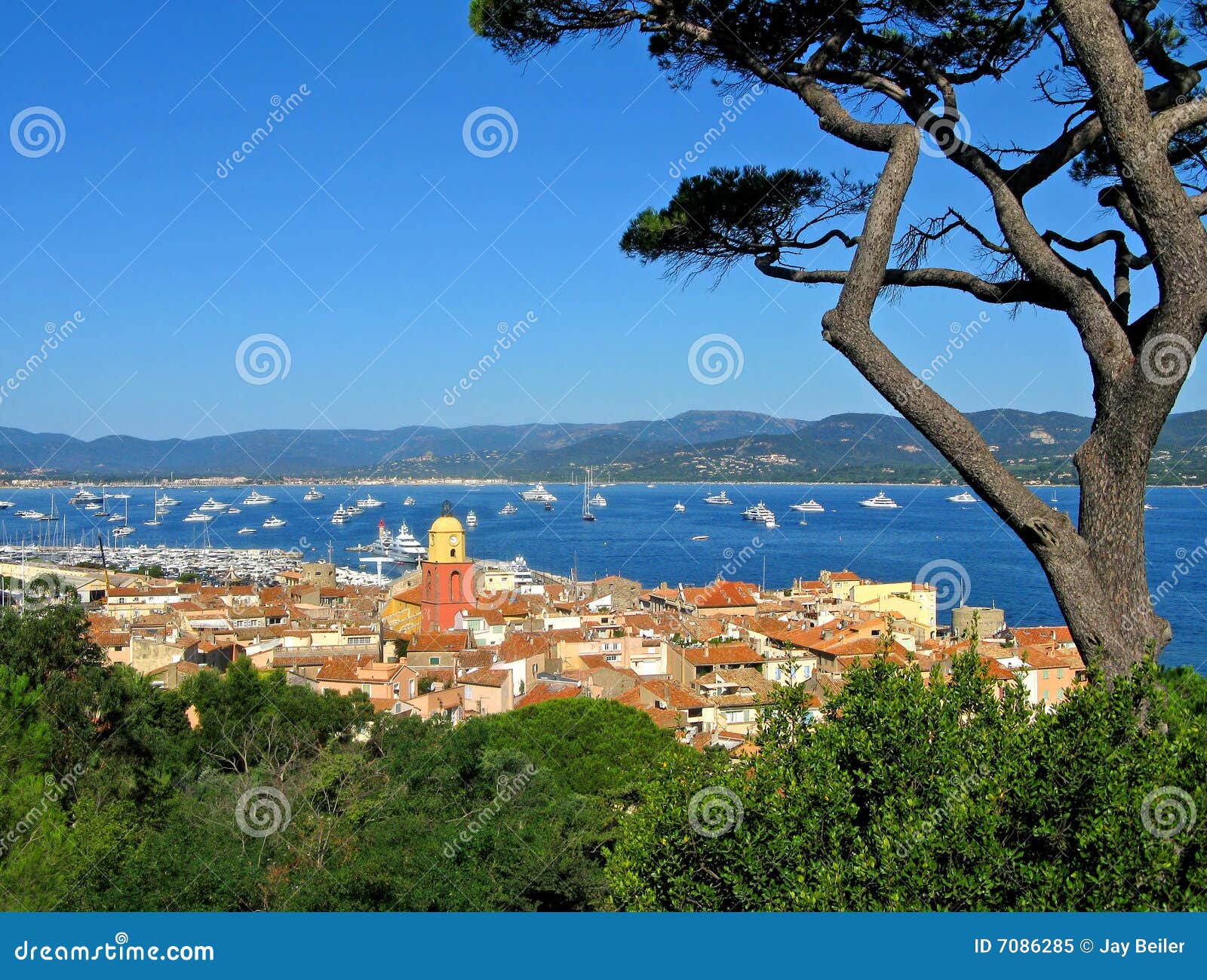 August . Saint-Tropez . France 10 Beach moments . LV By The Pool