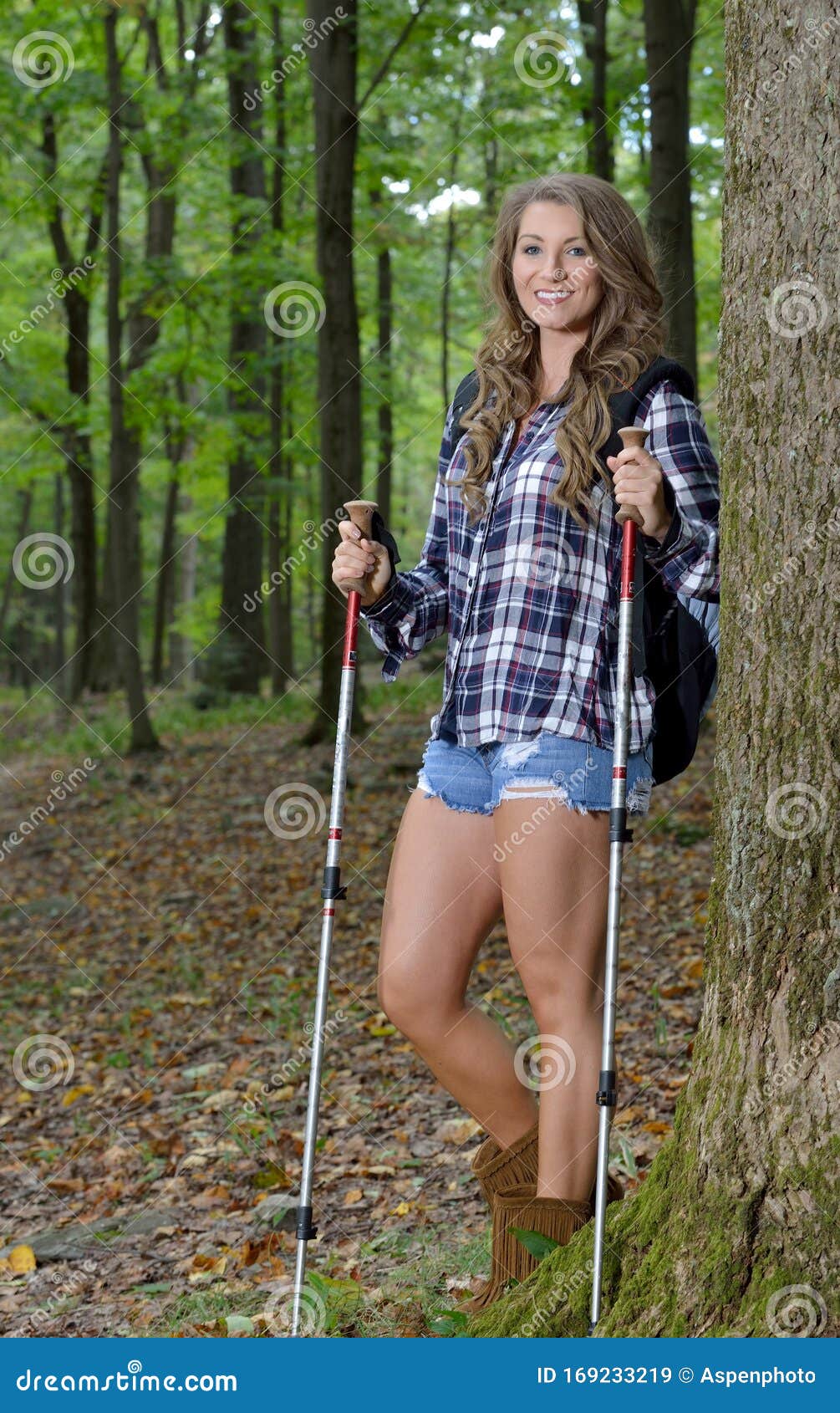 lineal cocina Quizás Sexy Shorts Female Hiking Stock Photos - Free & Royalty-Free Stock Photos  from Dreamstime
