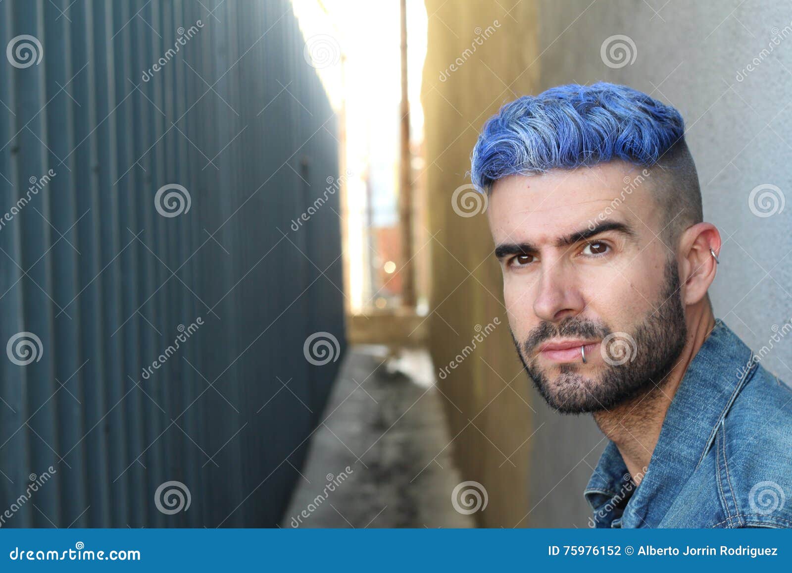 men blue hair dye
