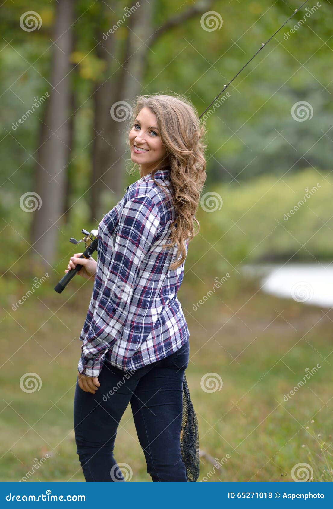 https://thumbs.dreamstime.com/z/stunning-young-woman-fishing-beautiful-flannel-shirt-pole-country-girl-gone-65271018.jpg