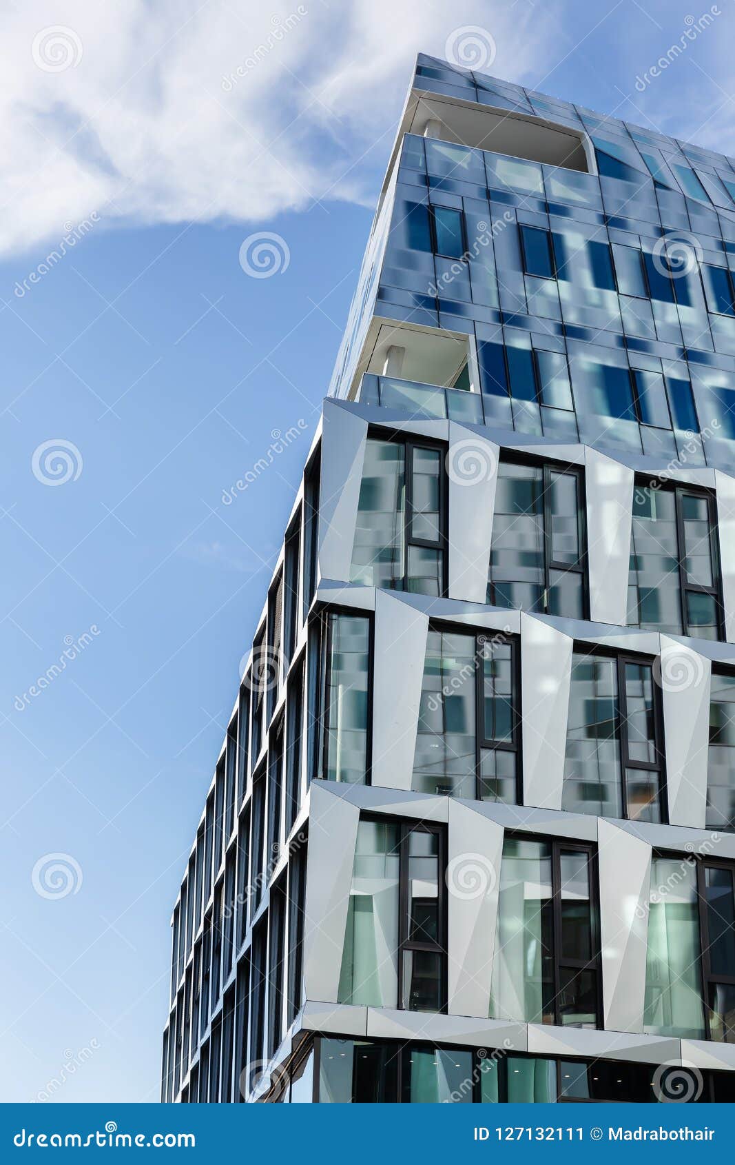 Building Of A Louis Vuitton Store In Stuttgart, Germany Editorial Photo - Image of travel ...