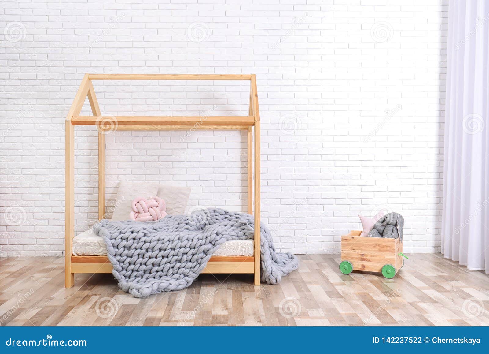 child house bed