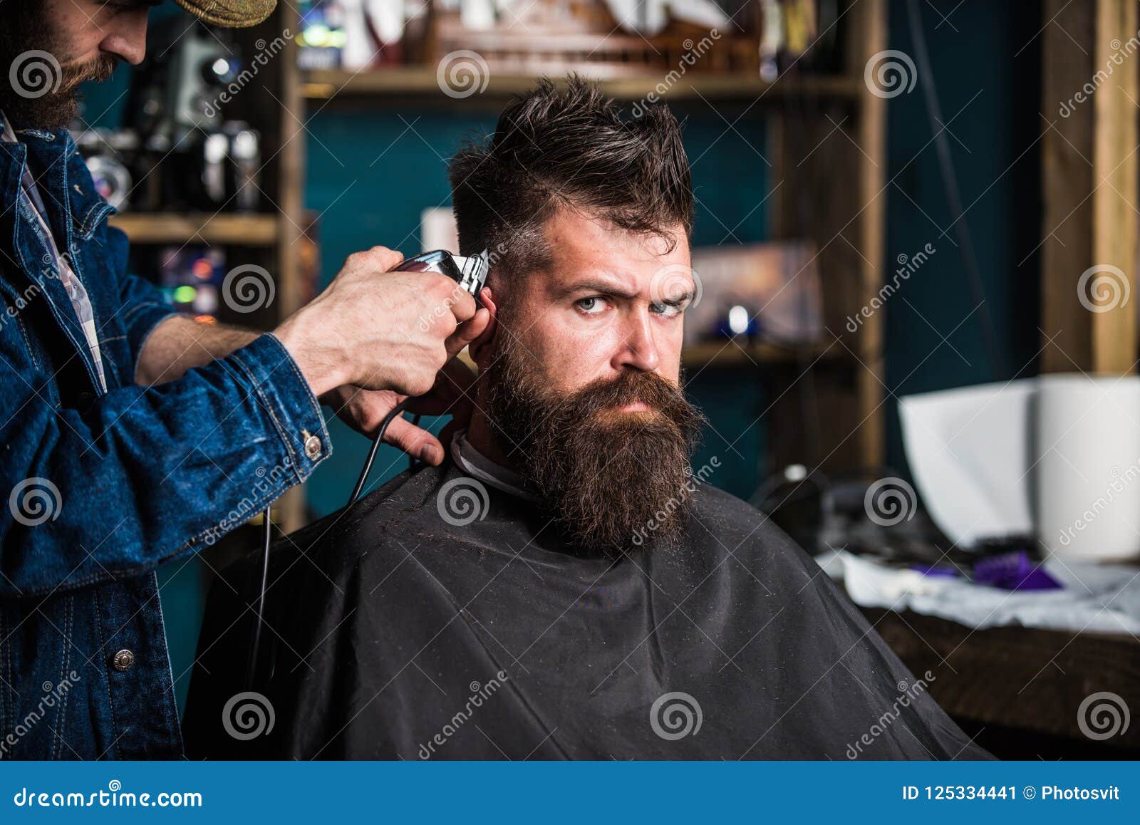 Stylish Haircut Concept. Hands of Barber with Clipper Close Up Stock ...