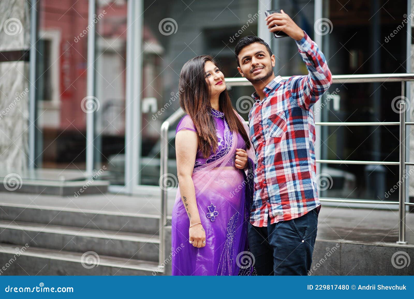262,400+ Fashion Couple Stock Photos, Pictures & Royalty-Free Images -  iStock | High fashion couple, Young fashion couple, Winter fashion couple