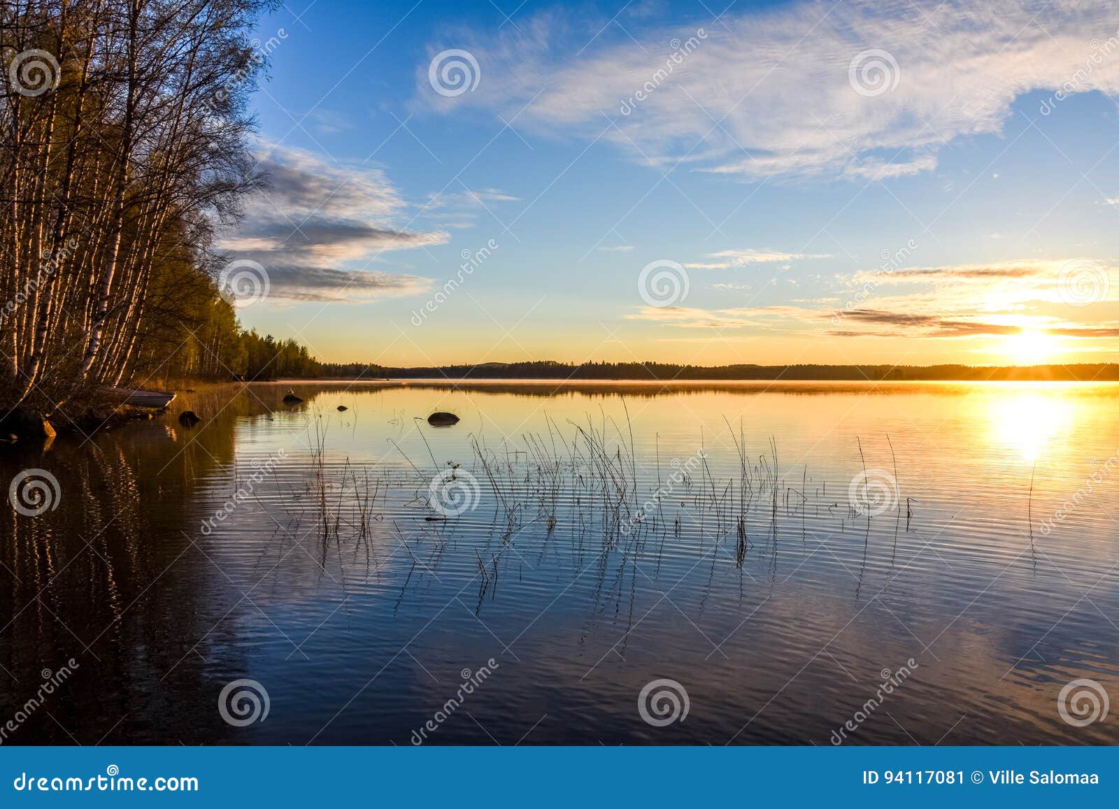 Sud Savo De Paysage De Lac Et De Soleil Levant Image Stock Image Du Roseau Nuages