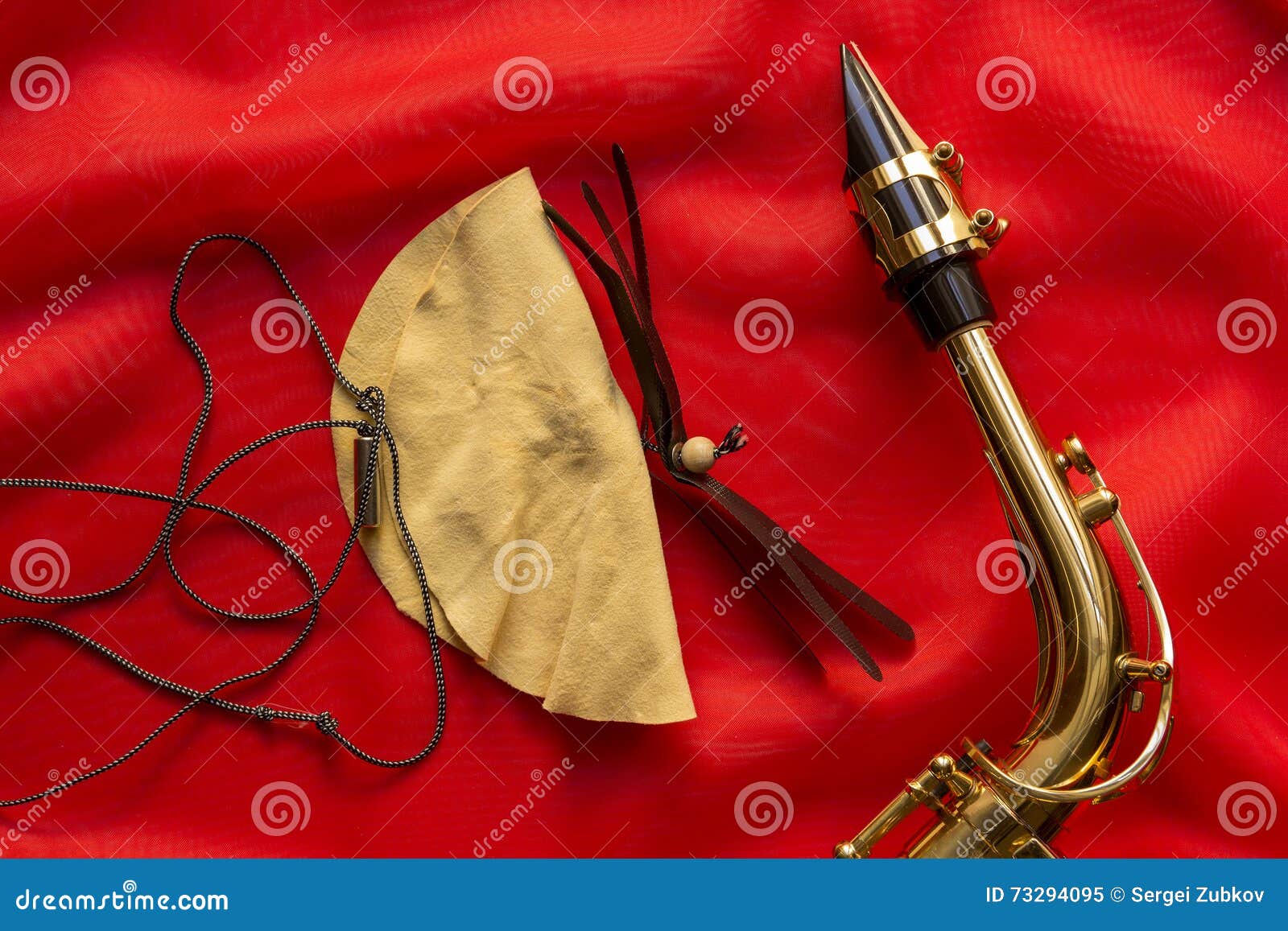 Saxophone Mouthpiece With Dental Guard And Metal Clamp For Adjusting